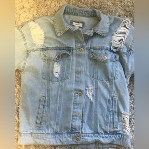 Ripped Jean jacket!! FOREVER 21, size small.